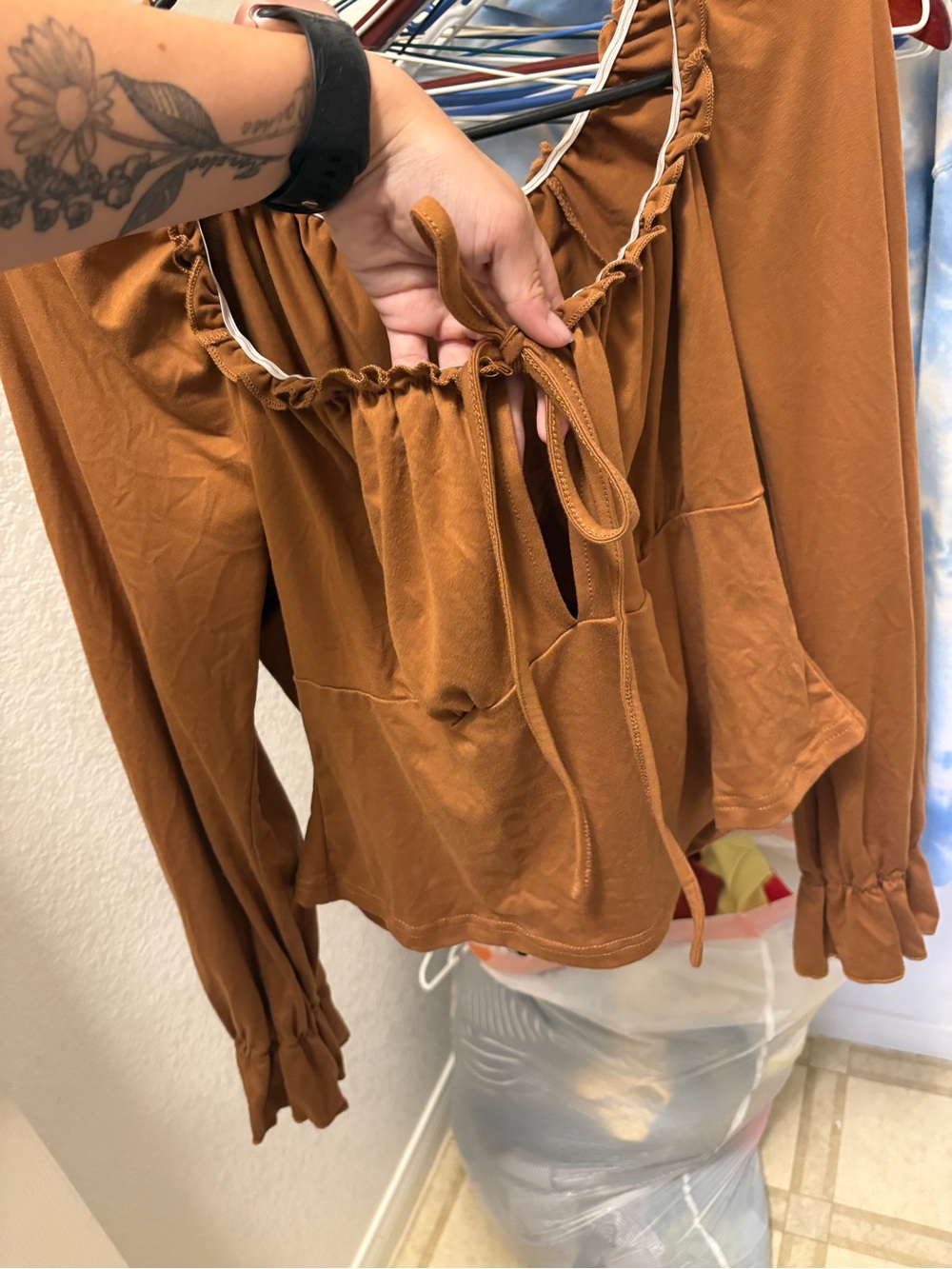 Women’s Rust Long-Sleeve Tie-Front Top